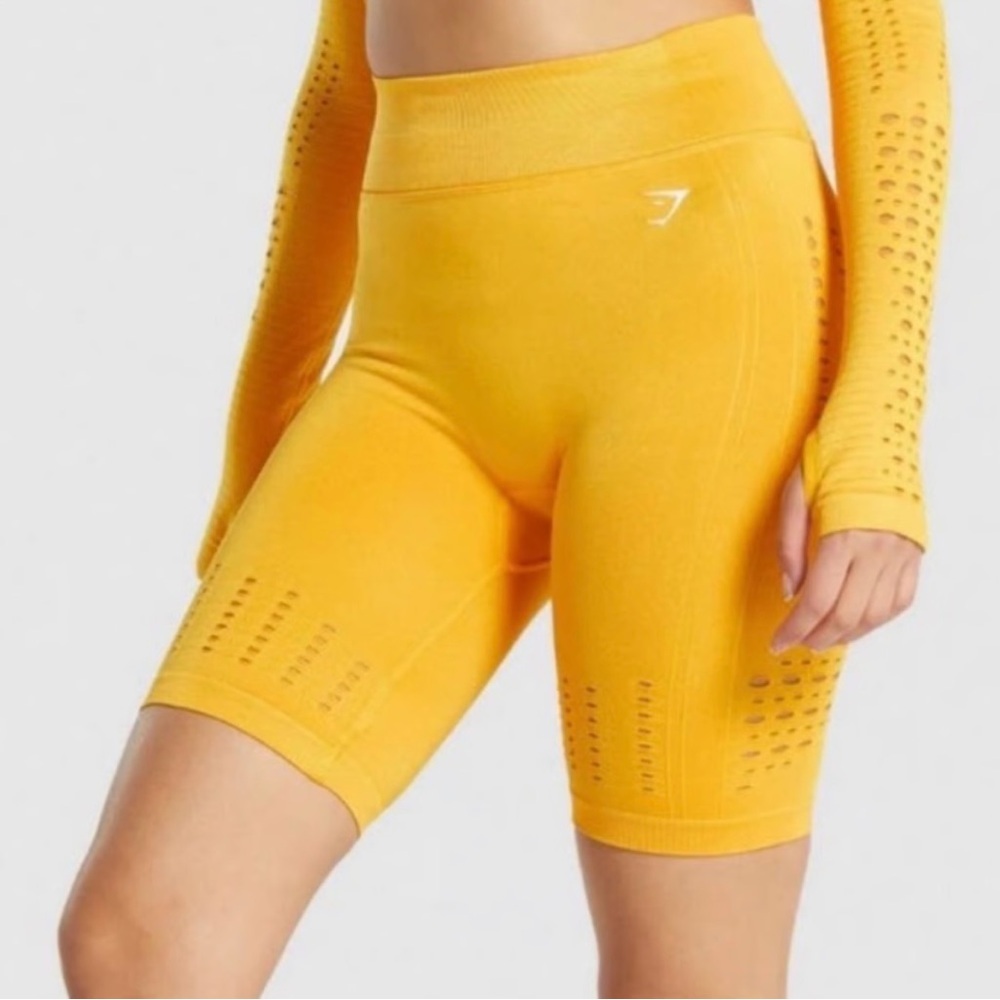 Gymshark Women’s Yellow Glow Seamless Bike Shorts Size Small